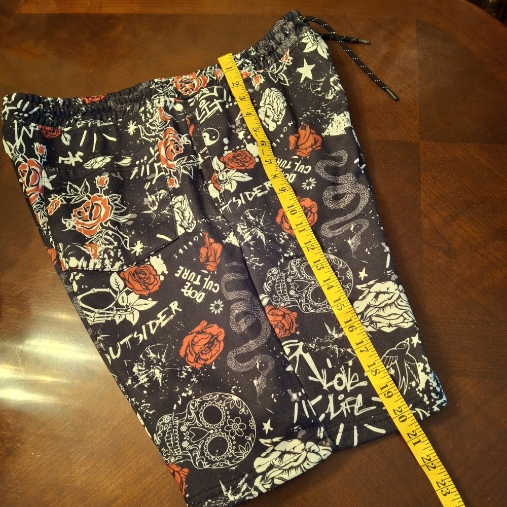 Fresh Prints of Bel Air Graphic Gothic Print Shorts Men Size XL - Picture 16 of 16